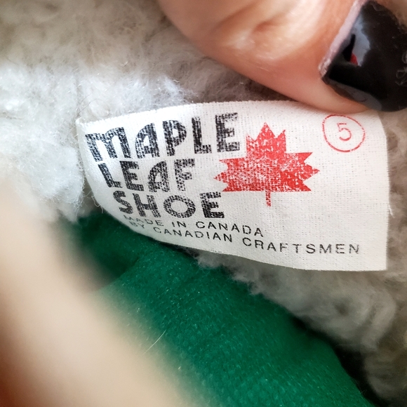 Vintage 70s Maple Leaf Native American Mukluk Boots Fur Lined Golden Leather 5 - Picture 9 of 12